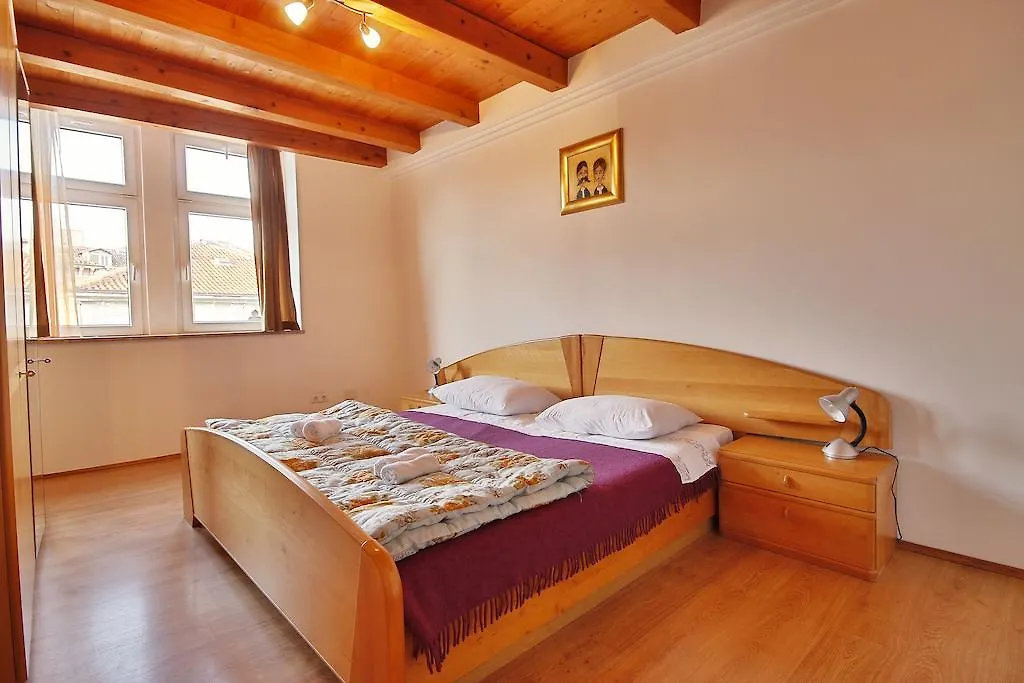 Central Square Apartment Split